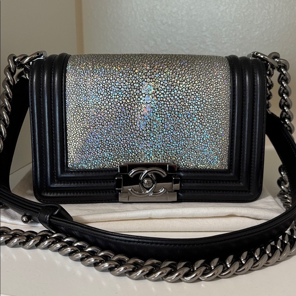 **SOLD** Chanel Iridescent Galuchat Stingray Small Boy Bag - Picture 16 of 16
